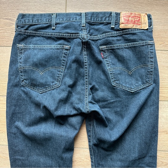 Levi’s 501 38x32 Jeans Dark Wash - Picture 8 of 9
